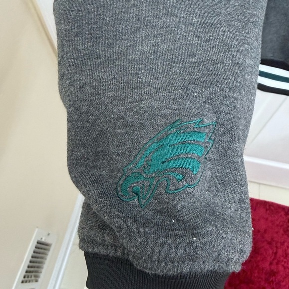 NWT Philadelphia Eagles Gray Hoodie, Size Medium - Picture 5 of 7